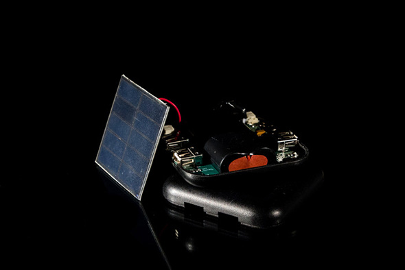 Spor is a solar charger in a 3D printed shell. The project was successfully funded on Kickstarter!