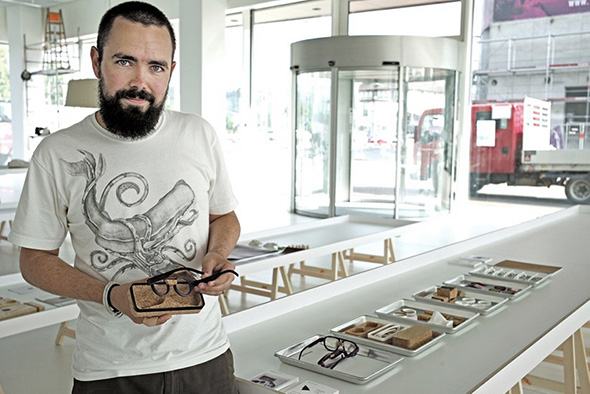 creating custom made glasses: Adrian Gögl