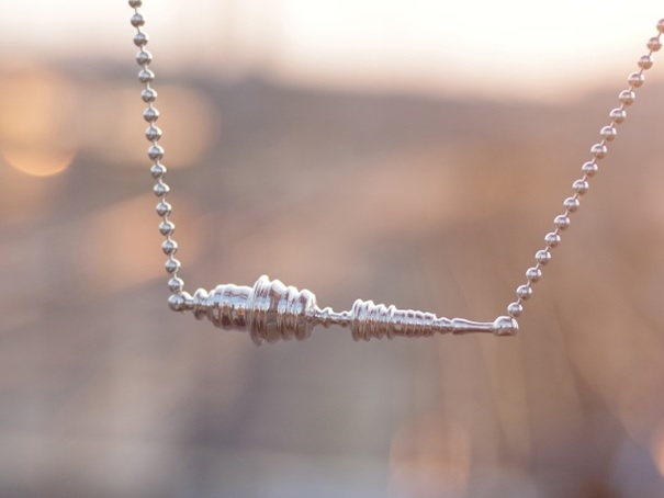 3d-printed-silver-sound-waves-as-pendant