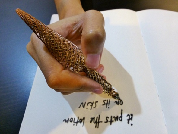 3d-printed-pen-quill