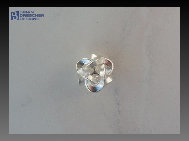 "Earzi" - 20mm Pendant